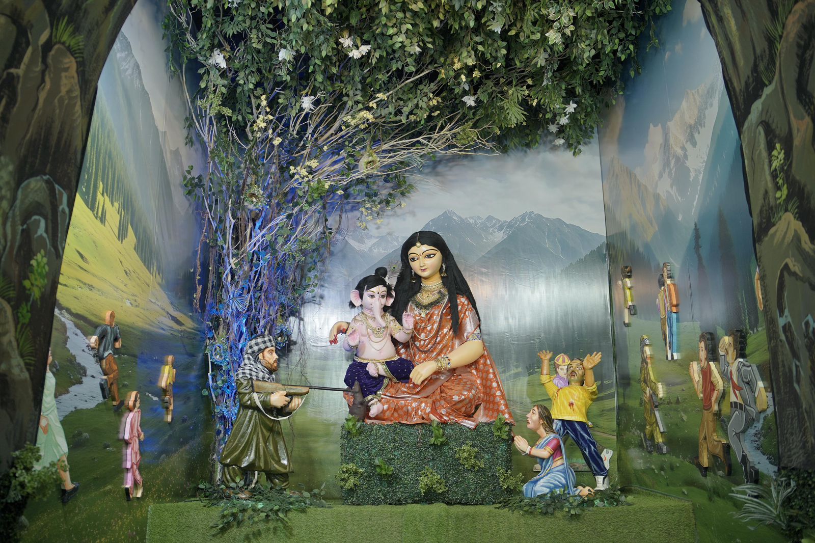 Executive Palace Kolkata Marks 5th Ganesh Chaturthi with Tribute to Martyrs