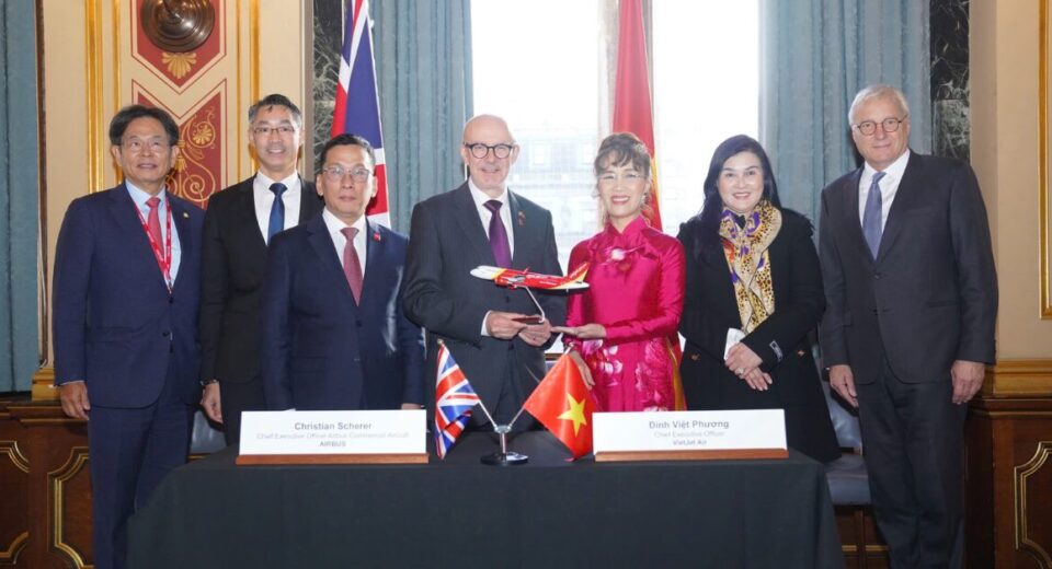 Vietjet Finalises Order for 100 Airbus A321neos