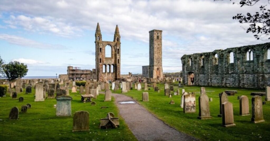 Cemetery Tourism: Exploring Historic Graveyards Around the World